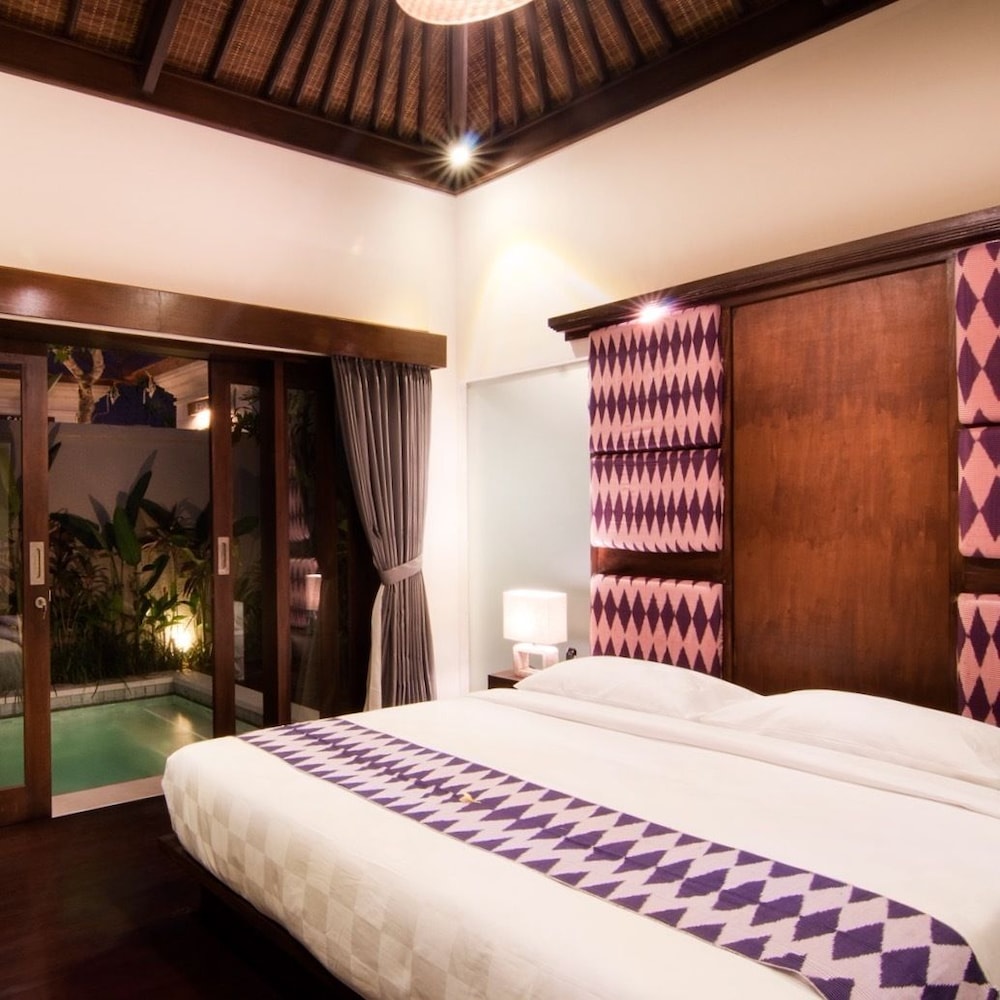 Villa Puspa 14/48