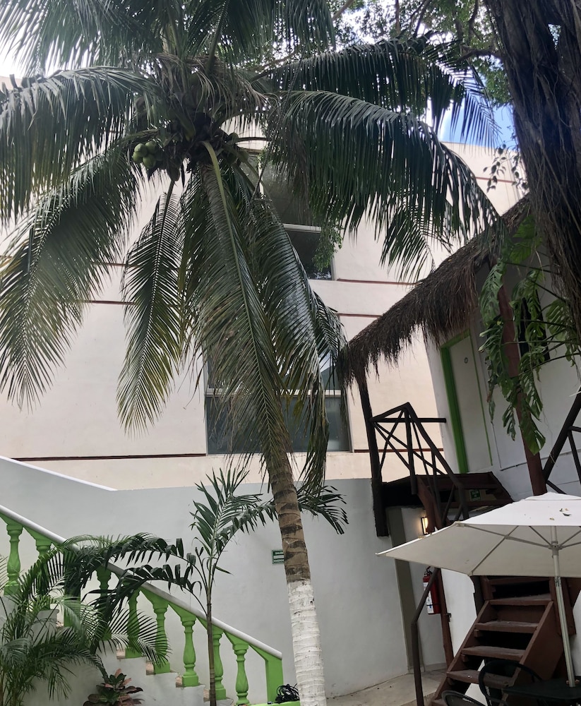 Hotel Mundo Maya 44/50