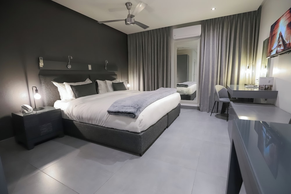 Atlantic Affair Boutique Hotel 30/68