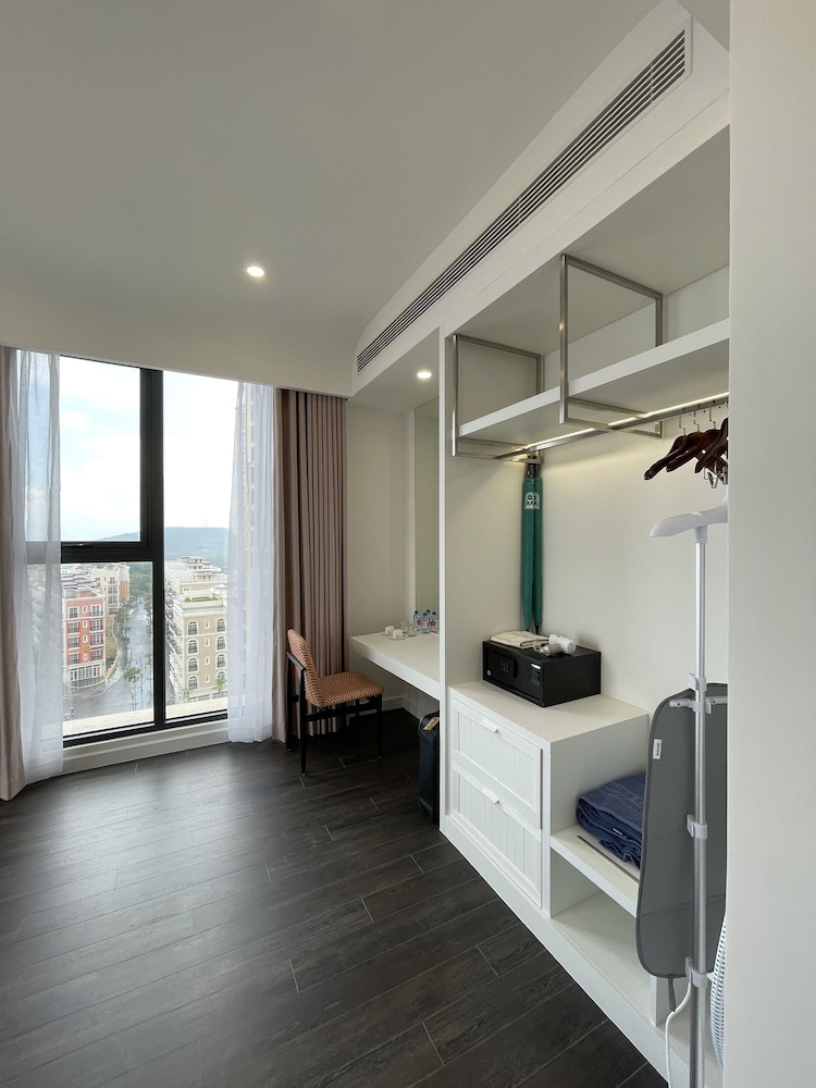 Times Corner Sorrento Boutique Hotel 39/49