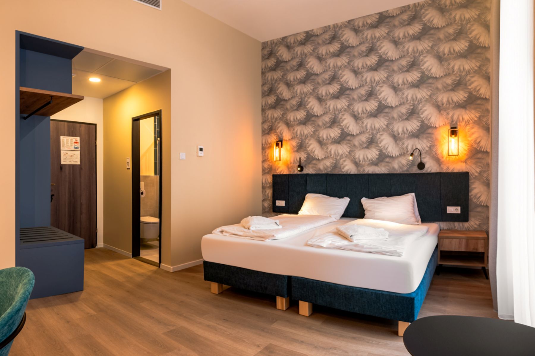 Deluxe, Double or Twin Bed, Street View