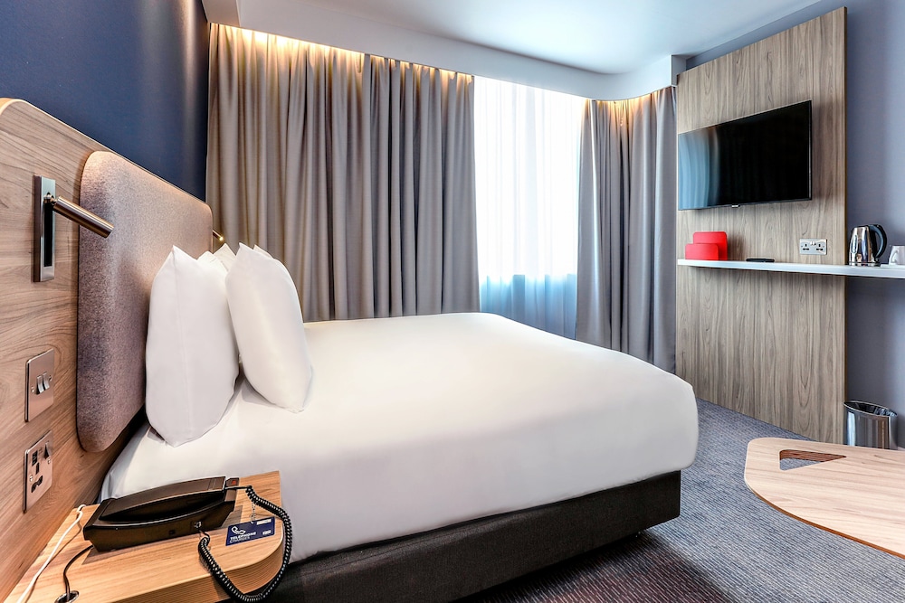 Holiday Inn Express Bicester 18/49