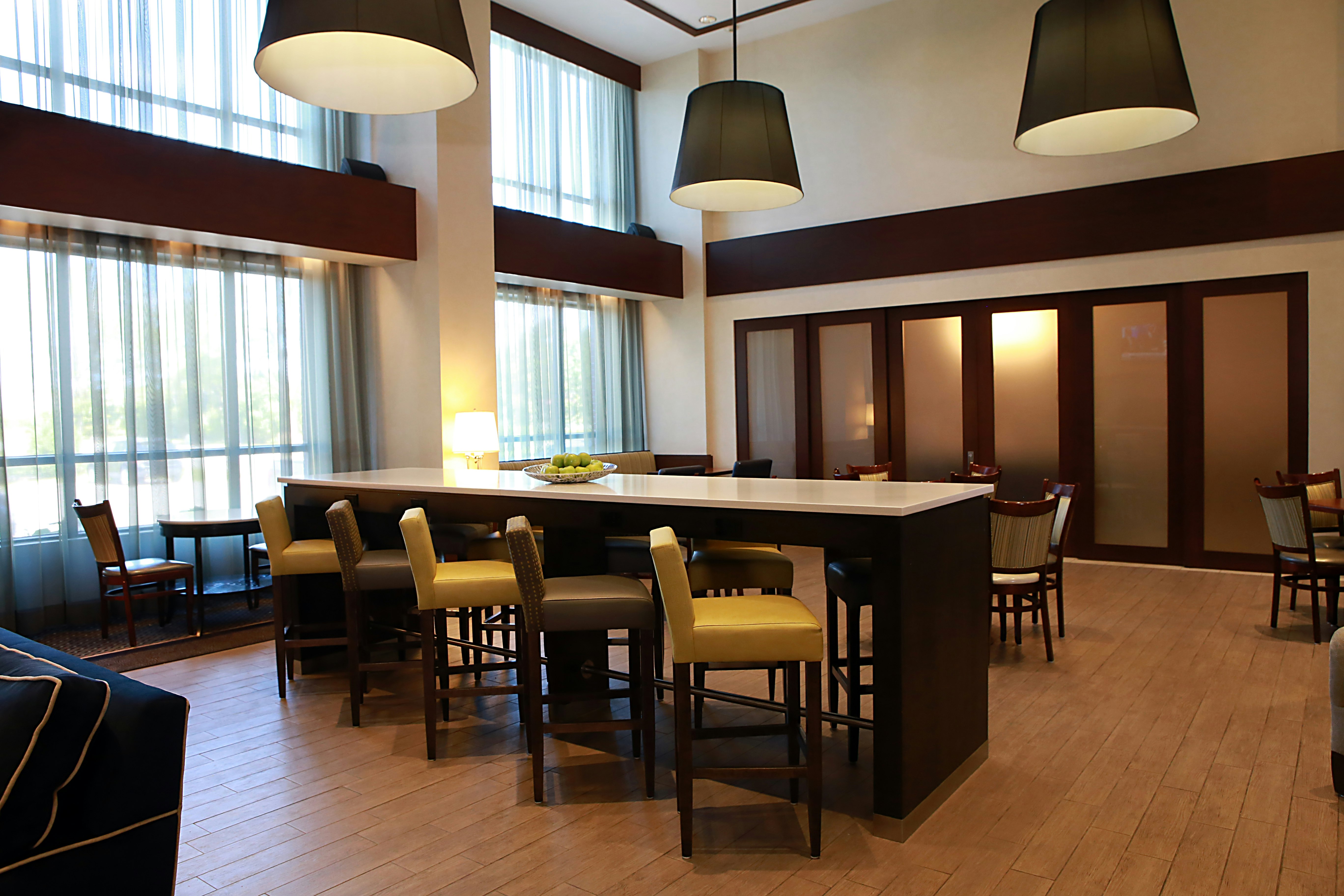 Hampton Inn and Suites by Hilton Laval 59/71