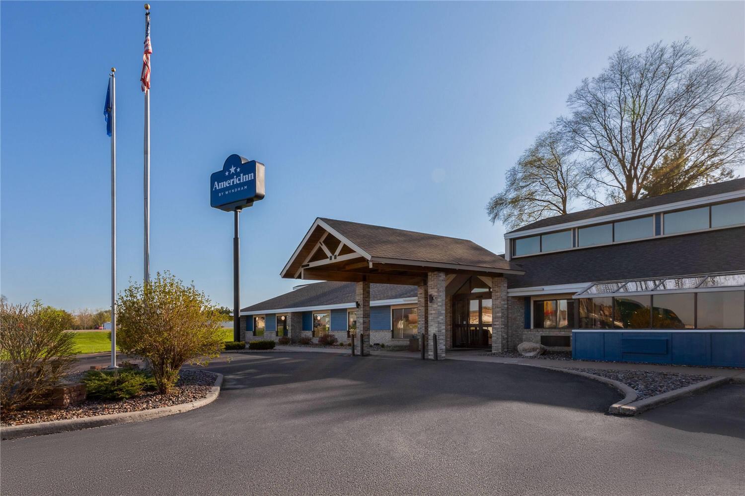 AmericInn by Wyndham Chippewa Falls 43/44