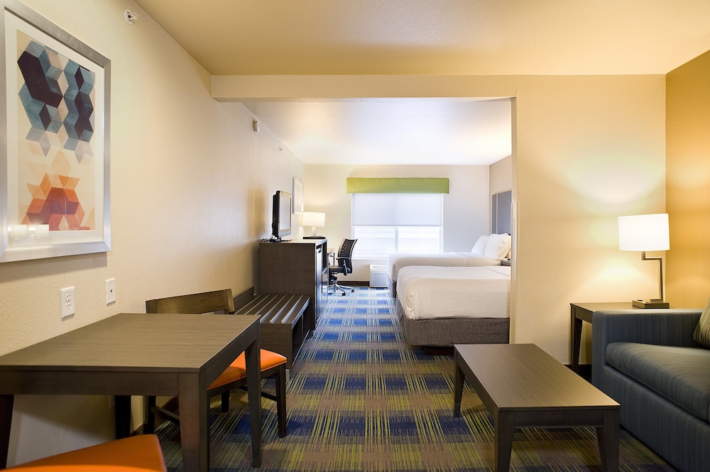 Holiday Inn Express Hotel And Suites Brookings 40/66