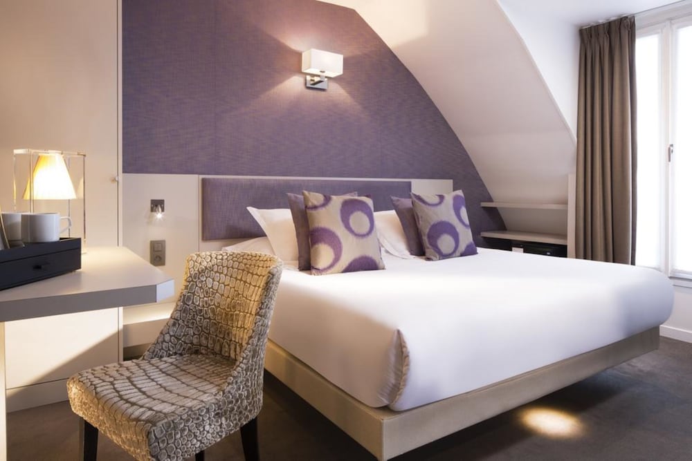 DELUXE, DOUBLE BED