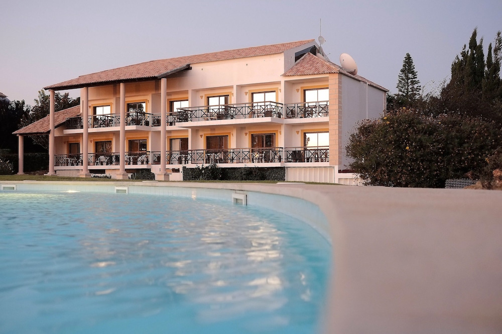 Luzmar Villas 2/30