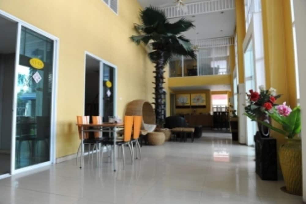 Nsiri Resort & Hotel 6/30