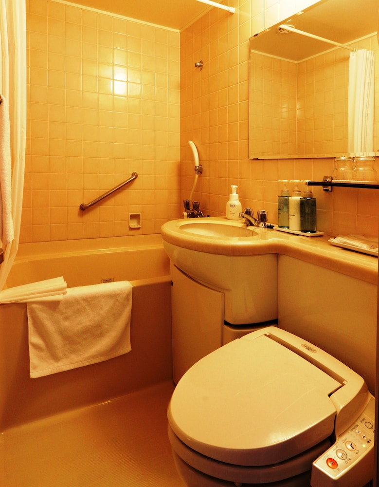 Nest Hotel Matsuyama 52/68