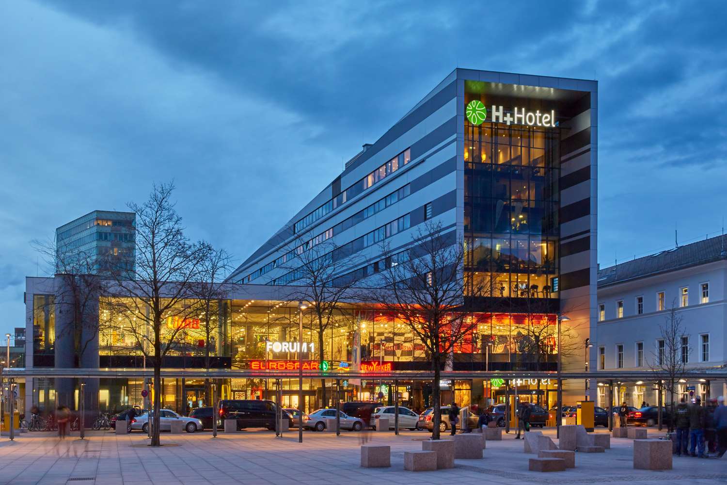 Hotel Salzburg-Hauptbahnhof 6/67