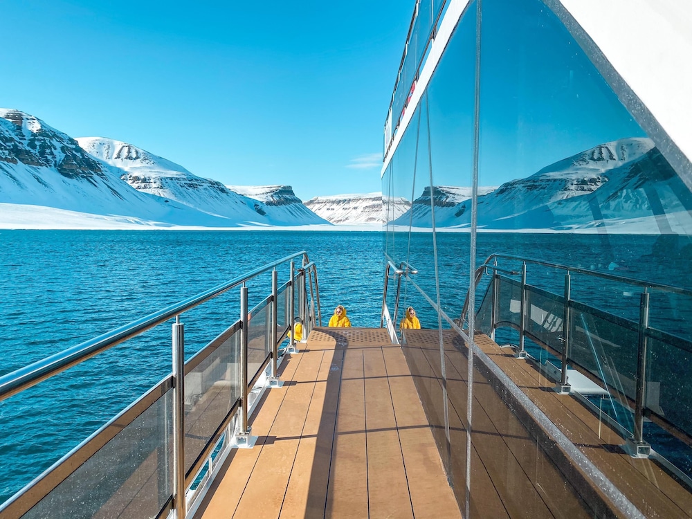 Radisson Blu Polar Spitsbergen 36/67
