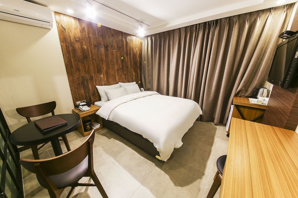 Hotel Kobos 28/57