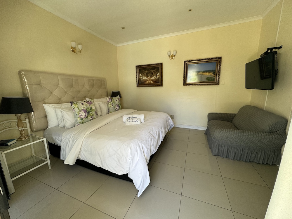 Blue Diamond Lodge 7/40