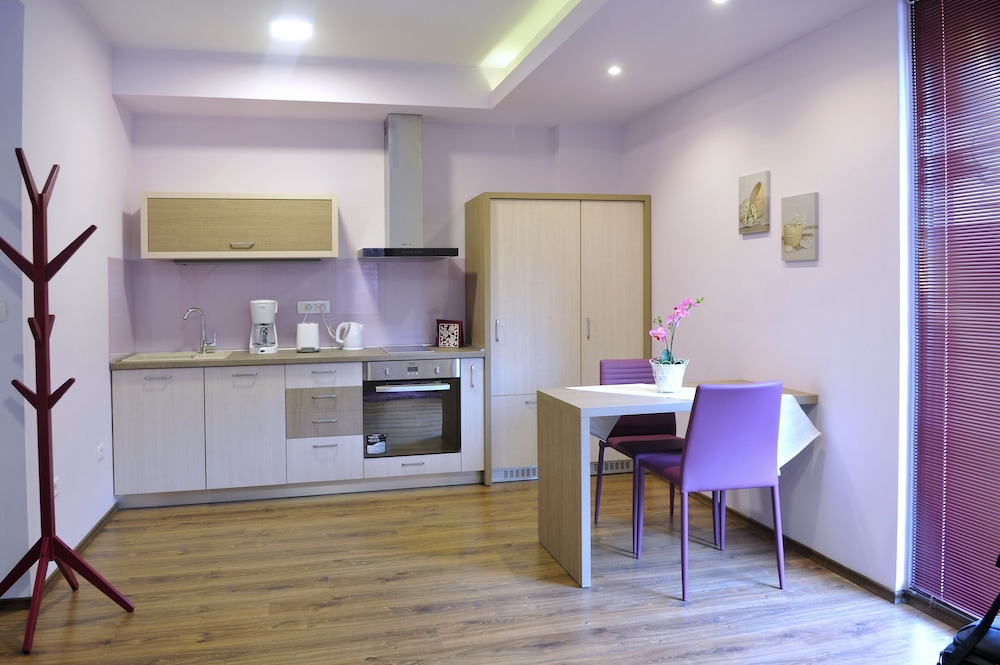 Joan Apartments & Spa 40/50