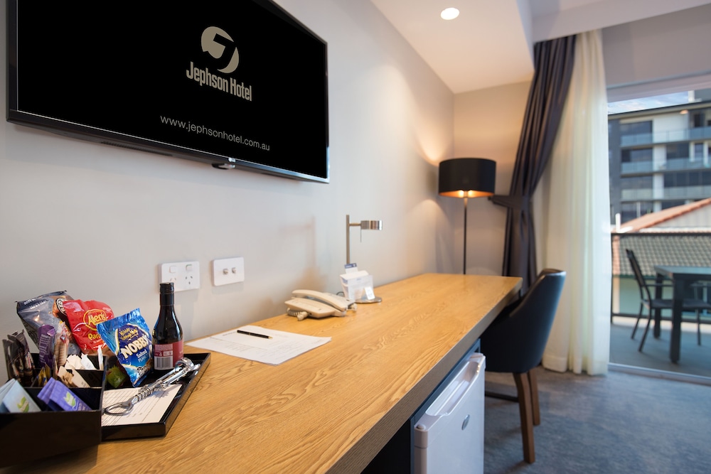 Jephson Hotel Apartments 45/53