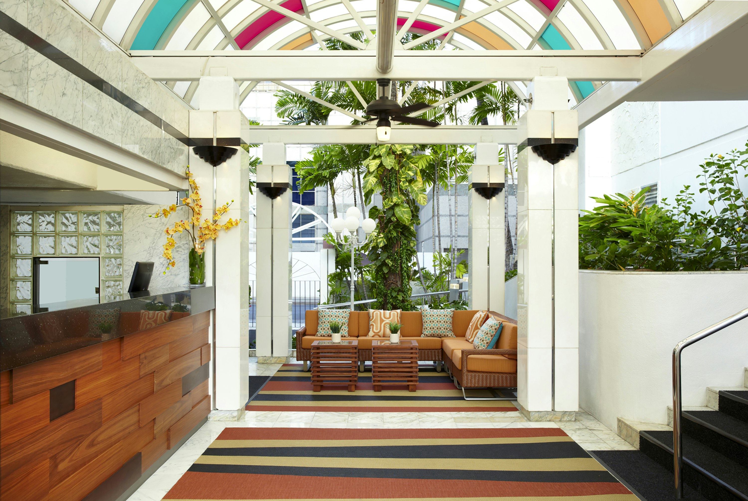 Oasis Hotel Waikiki 6/37