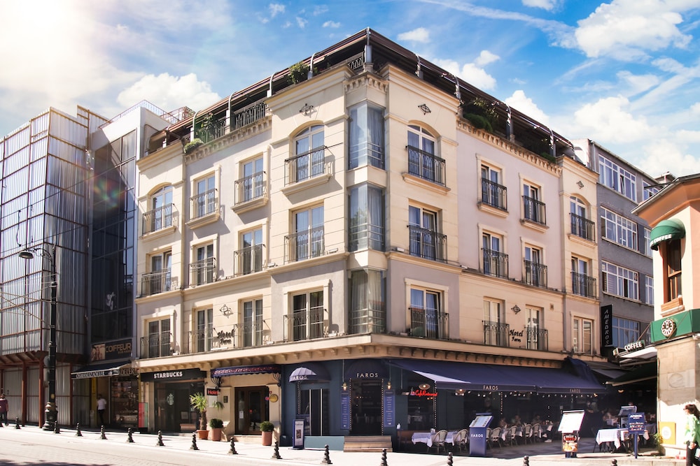 Faros Old City Hotel 4/72