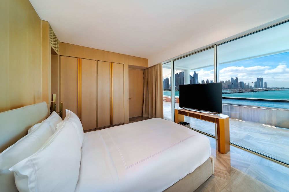 4 BEDROOMS, POOL, SUITE, TERRACE, XL