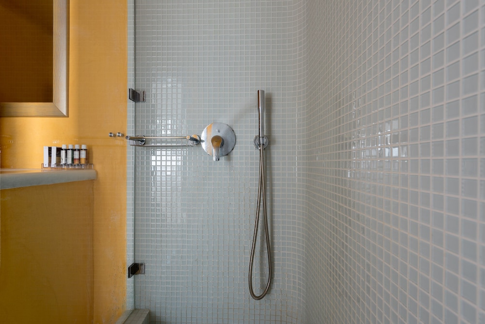 ARIA SUITES 50/50