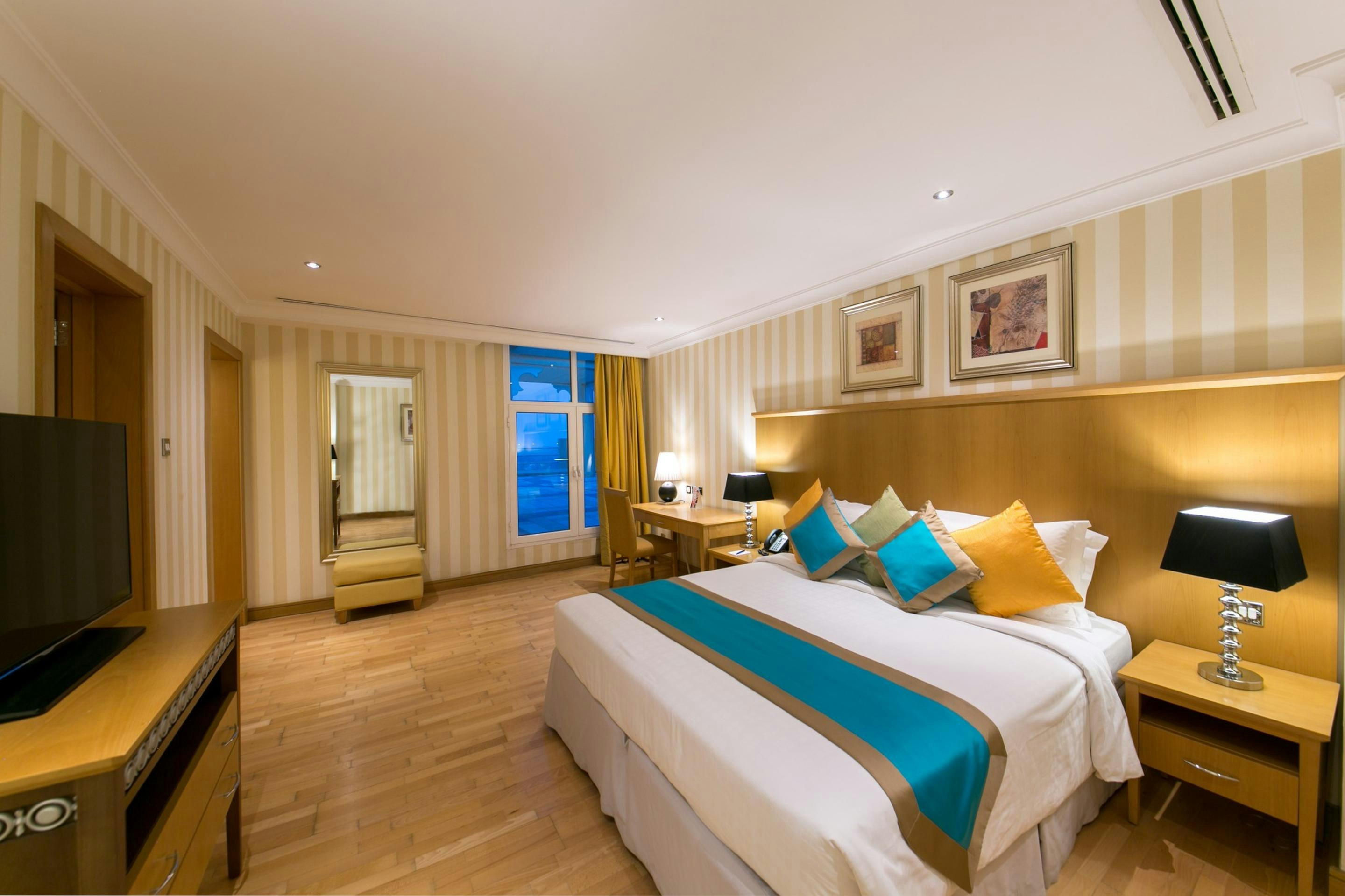 Copthorne Al Jahra Hotel & Resort 24/76