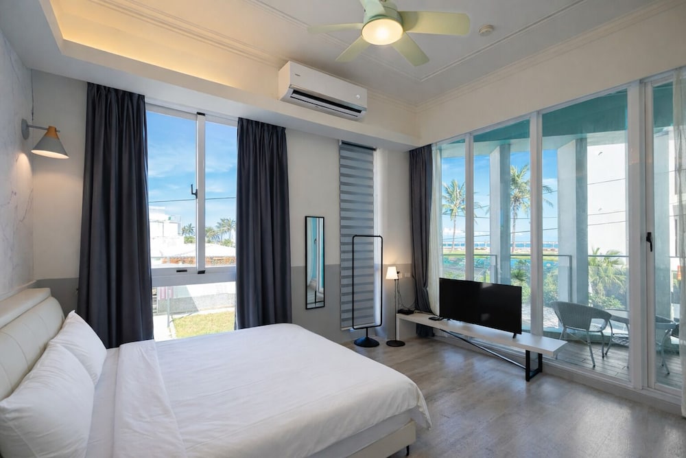 ROOM, DOUBLE BED, BALCONY