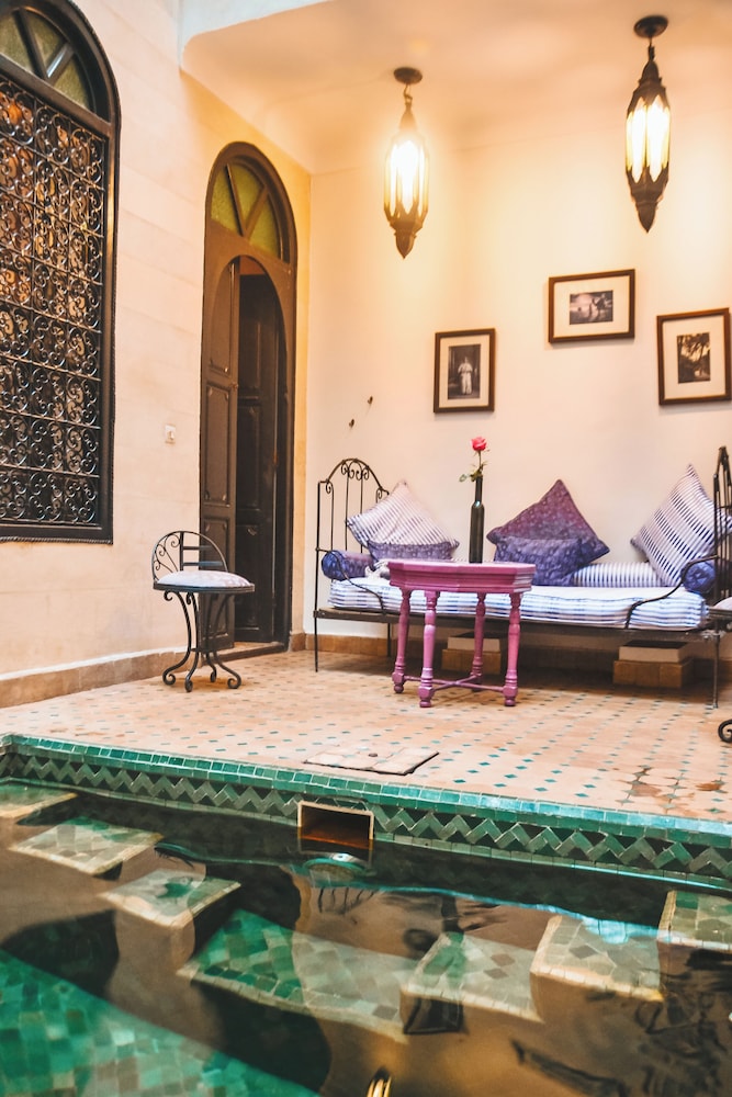 Riad Houdou 37/77