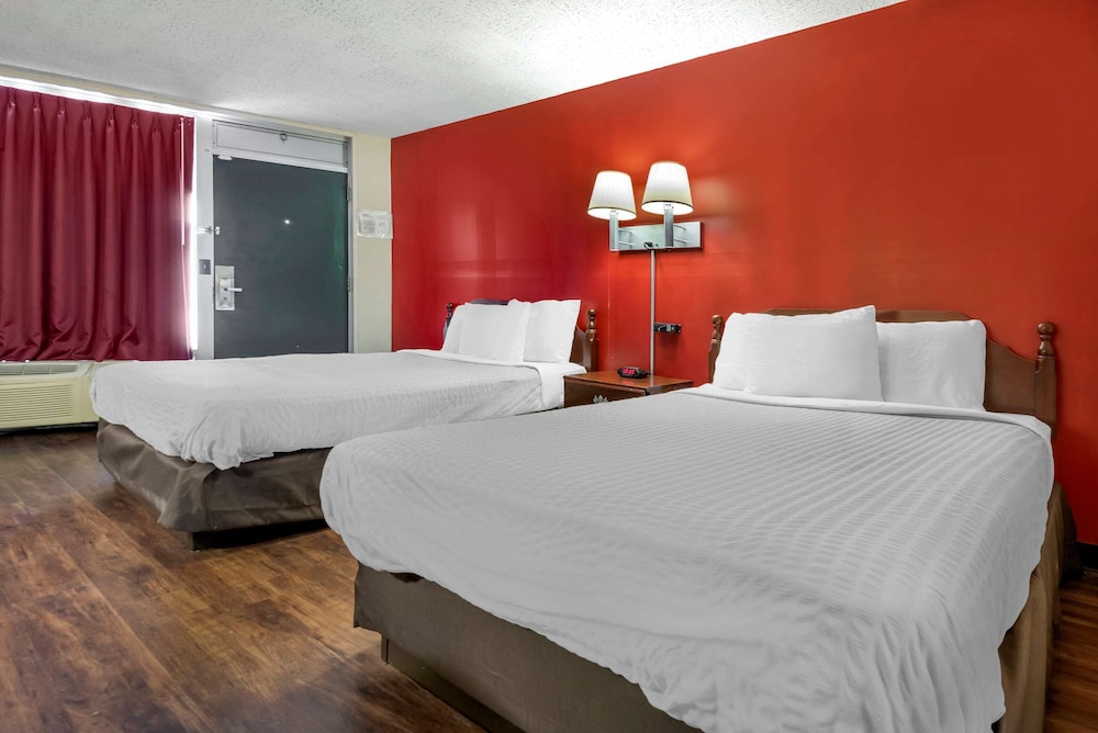 Econo Lodge Cortland Downtown NY 19/30