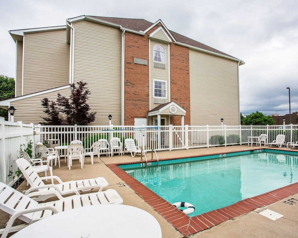 Hotel Mt. Juliet, TN 20/20
