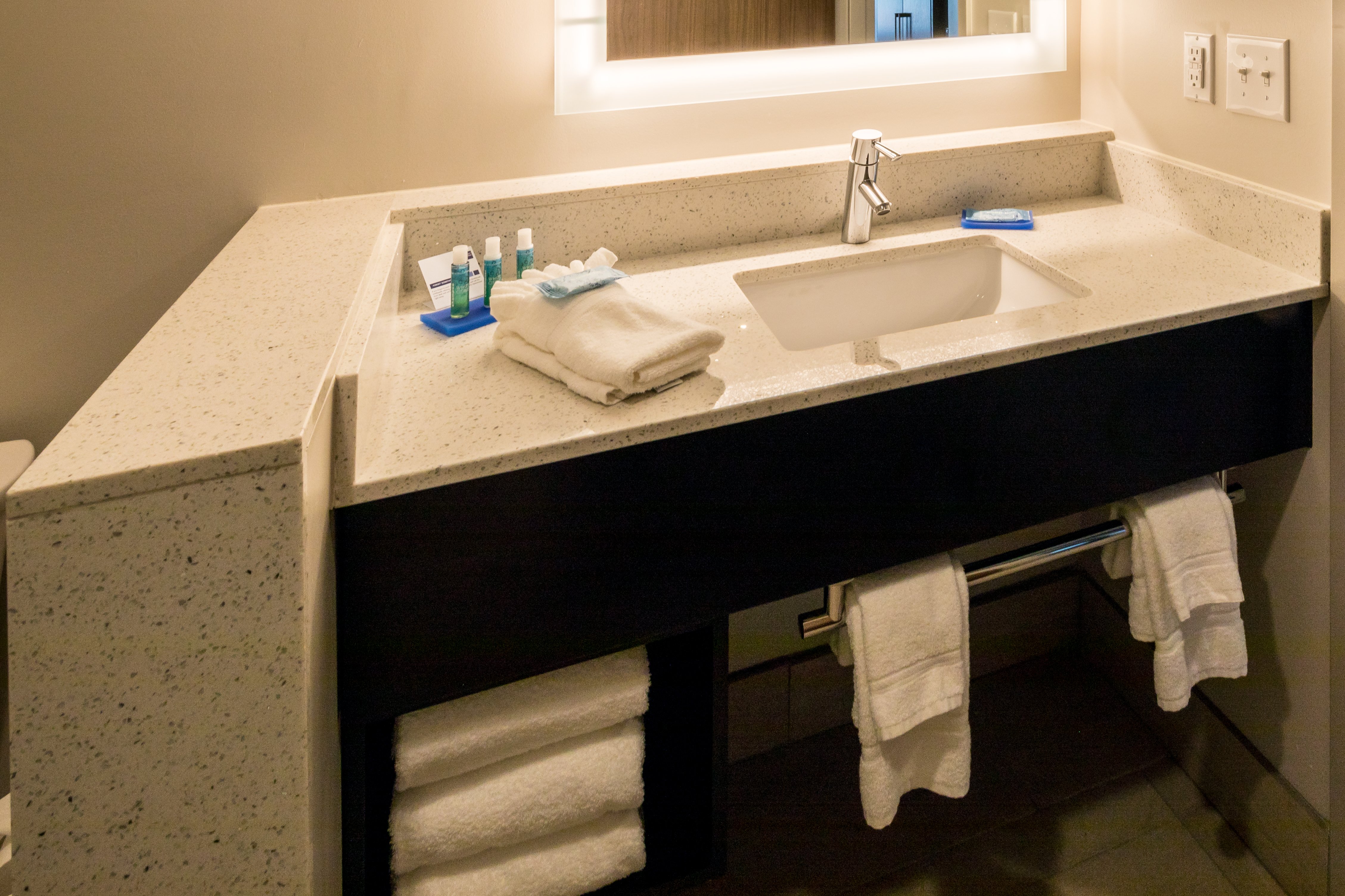 HOLIDAY INN EXPRESS NORTH AUGUSTA 53/55