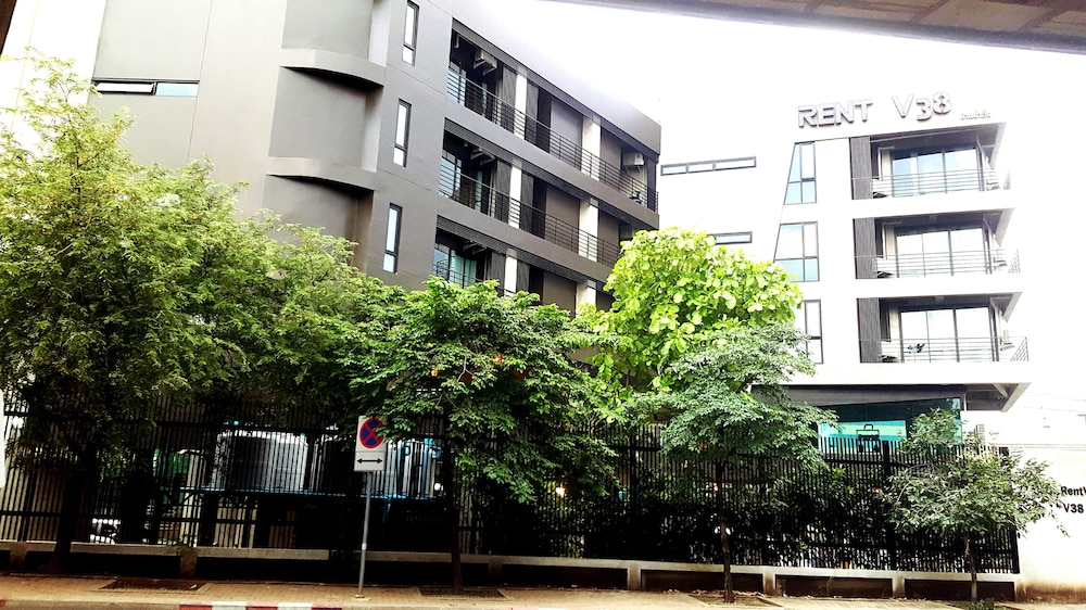 Rent V38 7/90