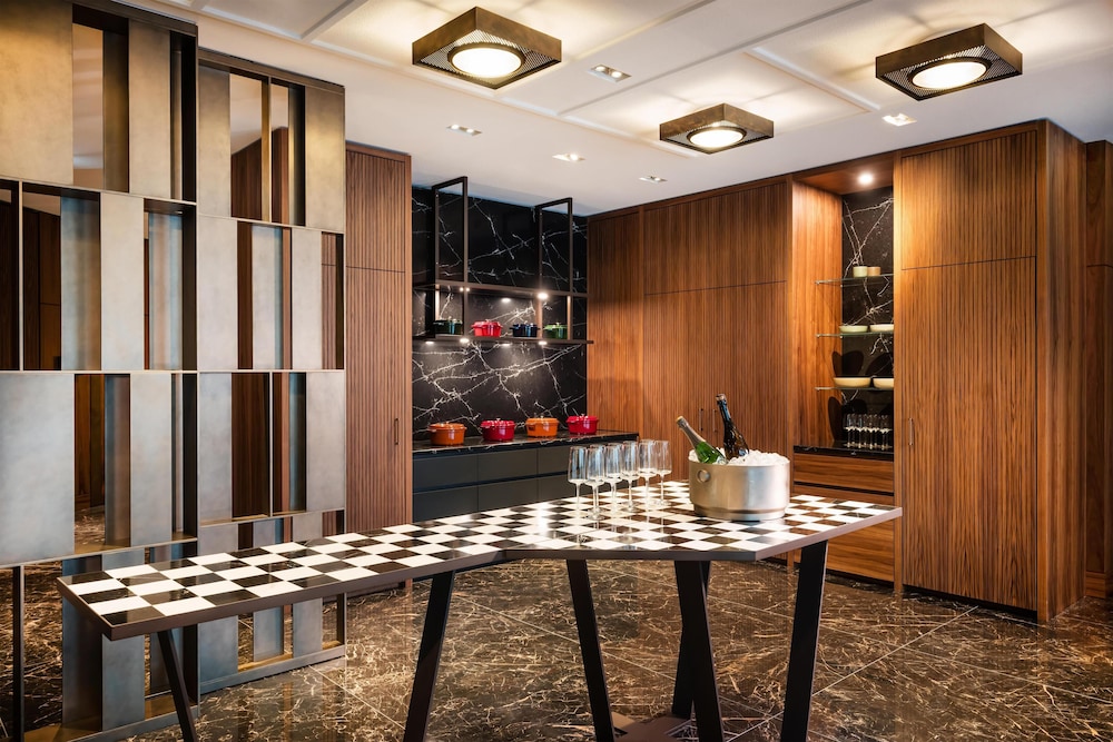 Kennedy 89 Hotel Frankfurt - The Unbound Collection by Hyatt 7/49