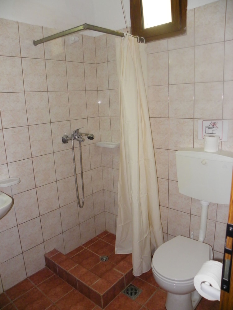 Mirabelle Hotel 43/44