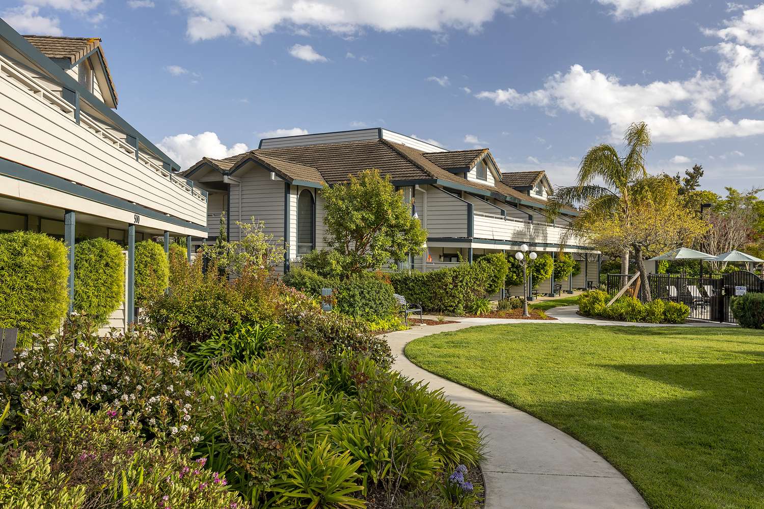 Seacliff Inn Aptos, Tapestry Collection by Hilton 18/25