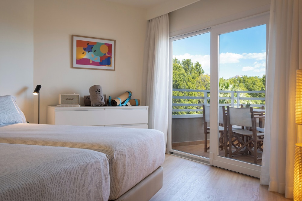 Beach House, Suite، Innside by Melia Wave Calvia 2/9