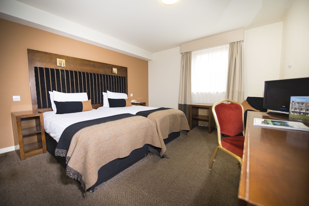 Columba Hotel Inverness by Compass Hospitality 10/67