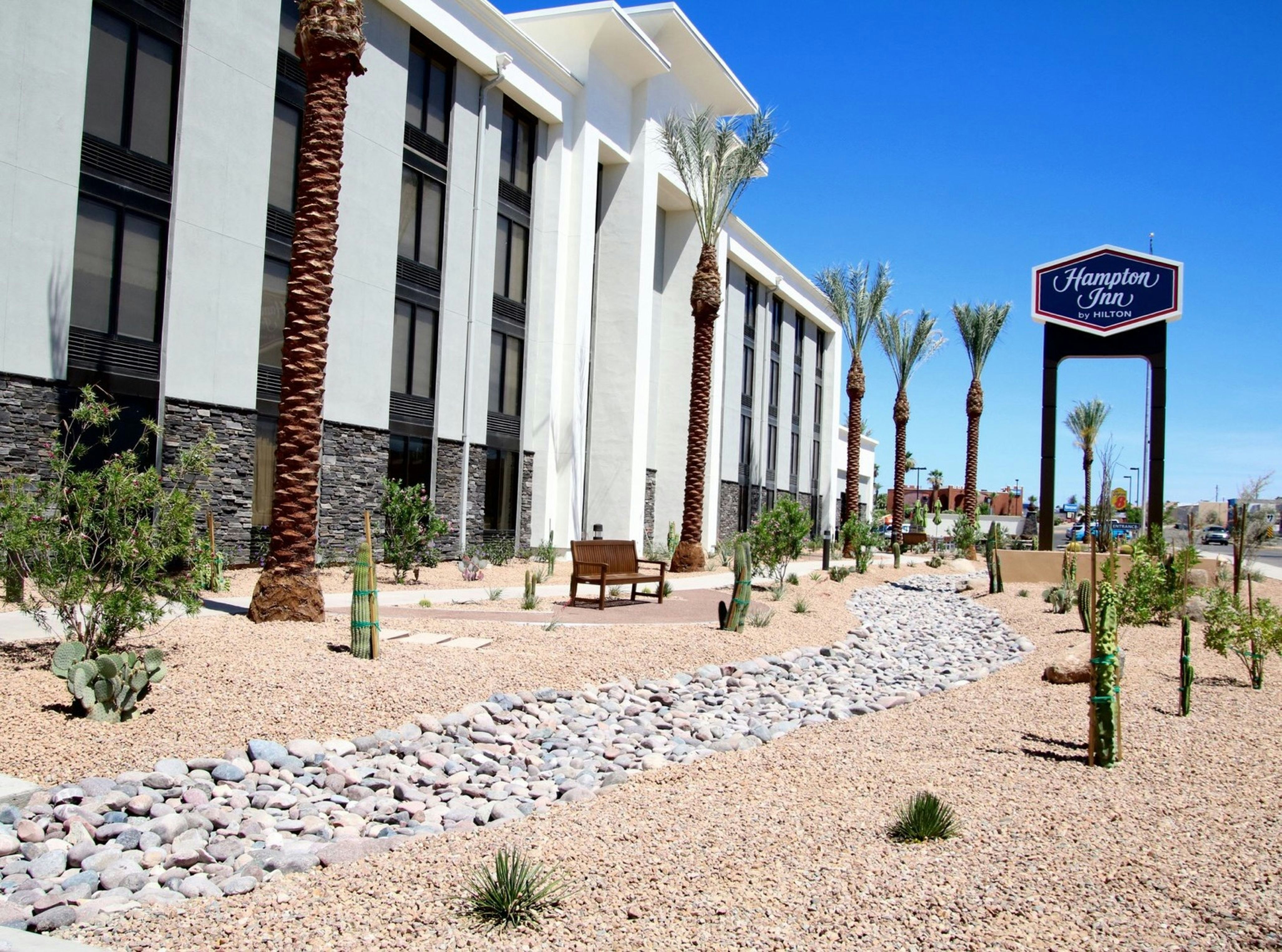 Hampton Inn Lake Havasu 47/49