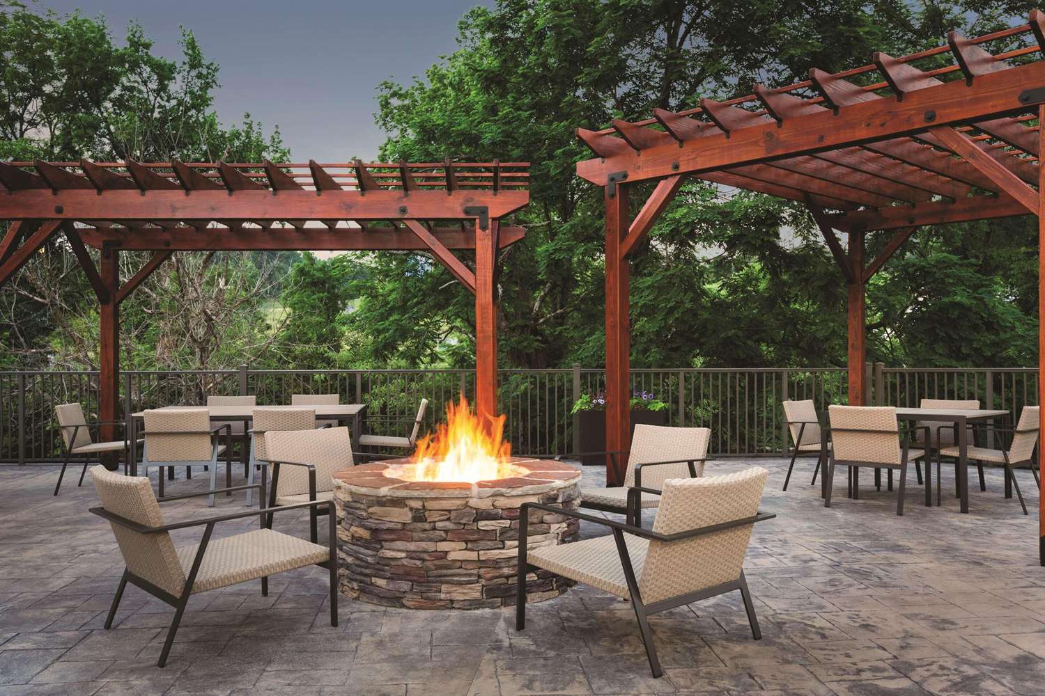 Country Inn & Suites by Radisson, Pigeon Forge South, TN 32/40