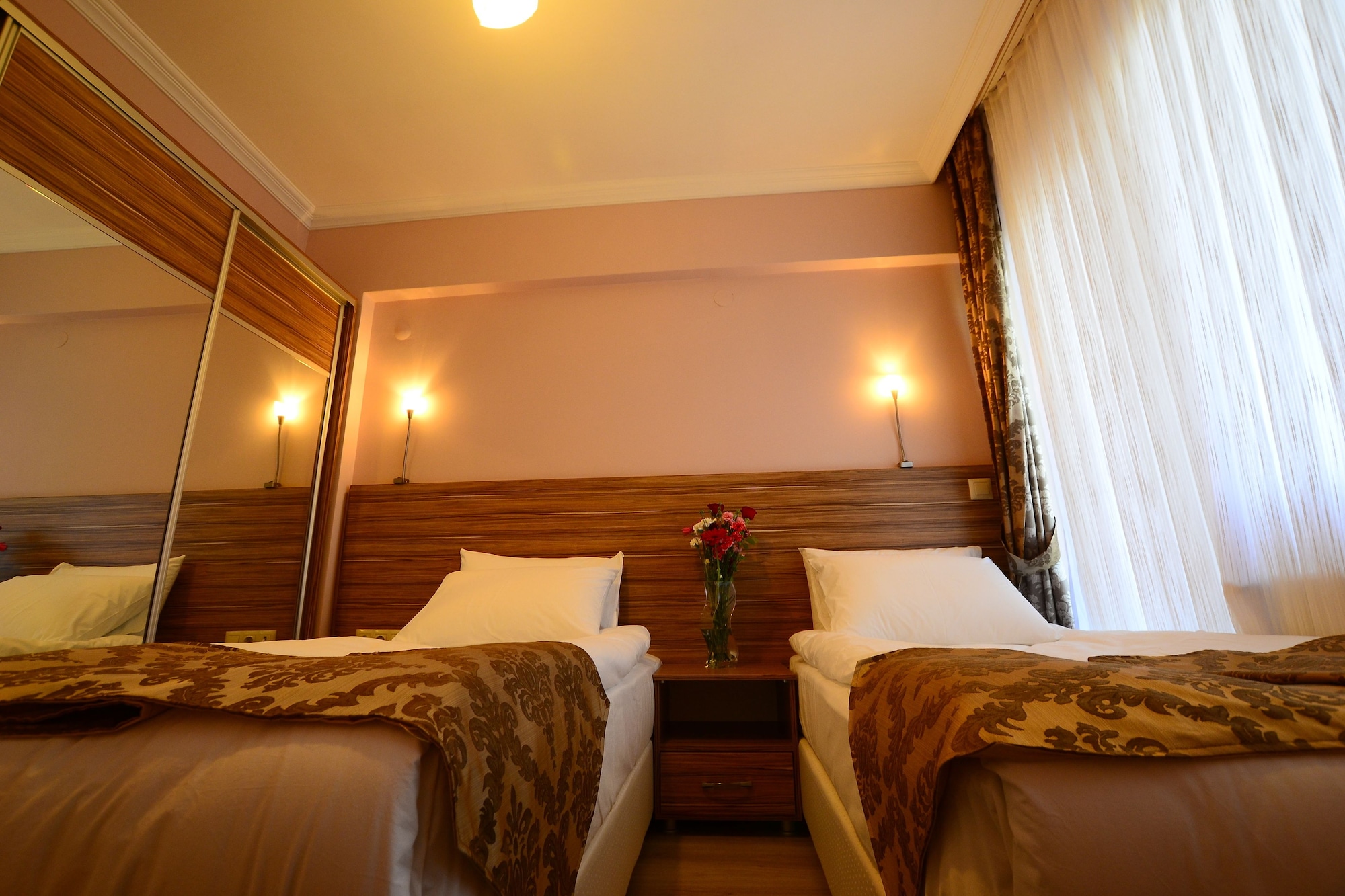 Suite, Sea View