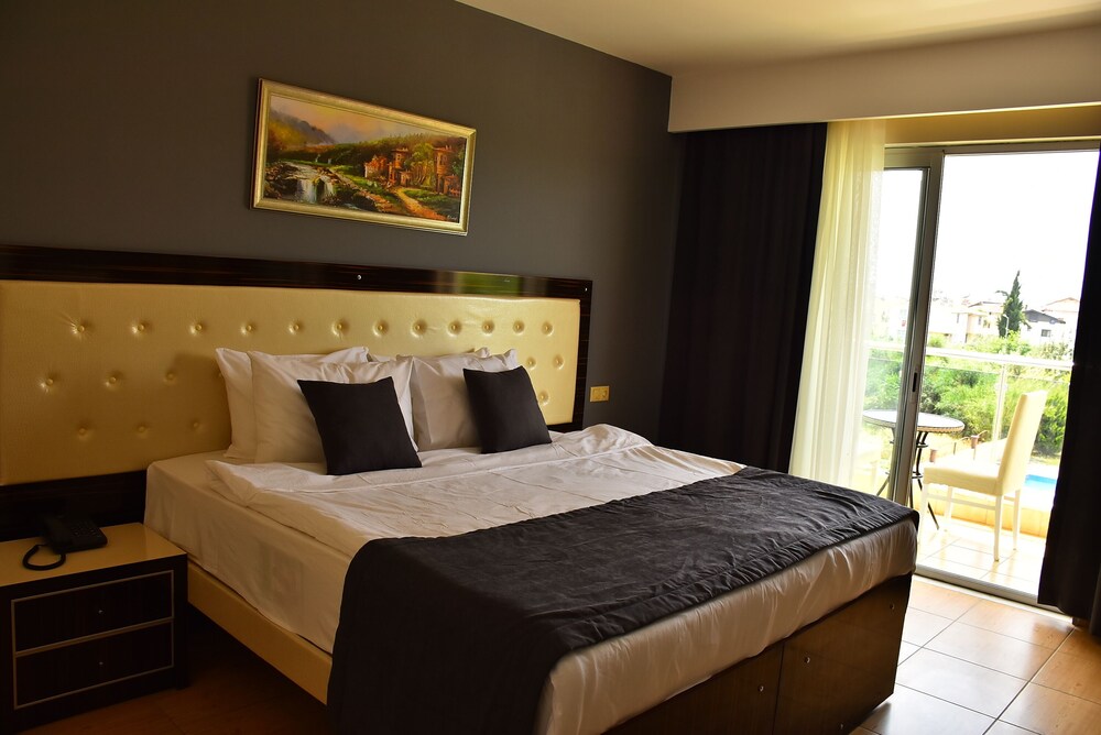 Nora Suit Hotel 14/50