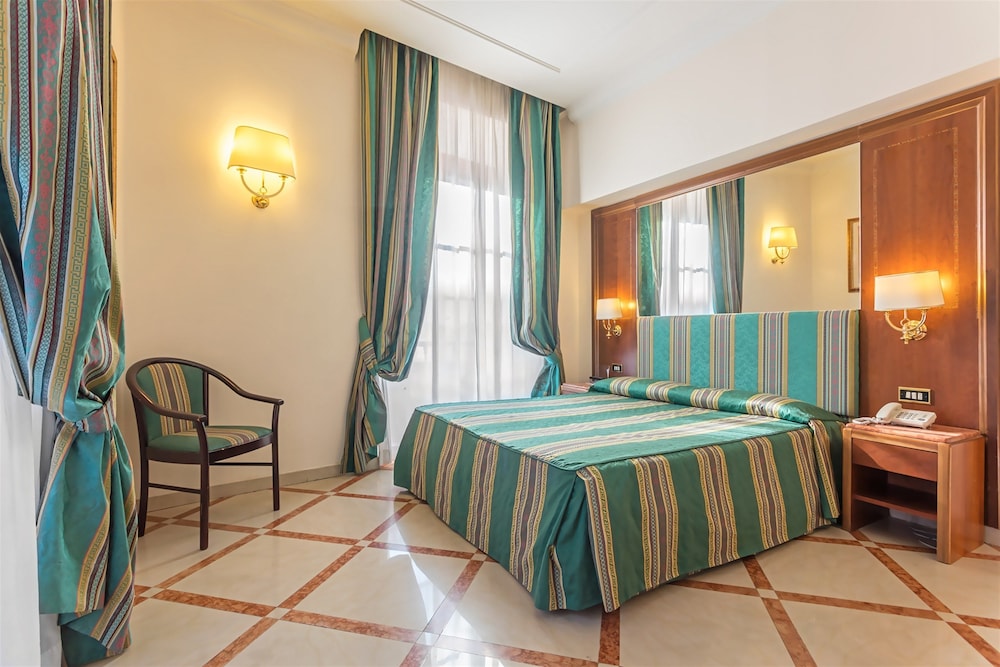 Raeli Hotel Siracusa 6/30