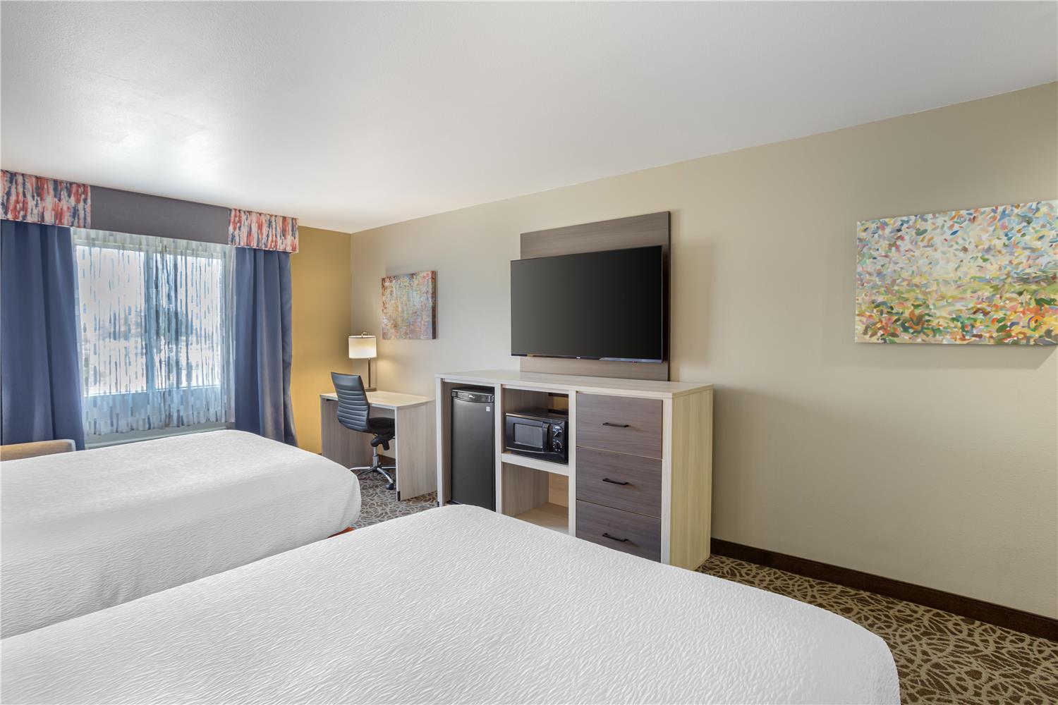 غرفة بسريرين كوين لذوي الإعاقة، Best Western Porterville Inn 2/3