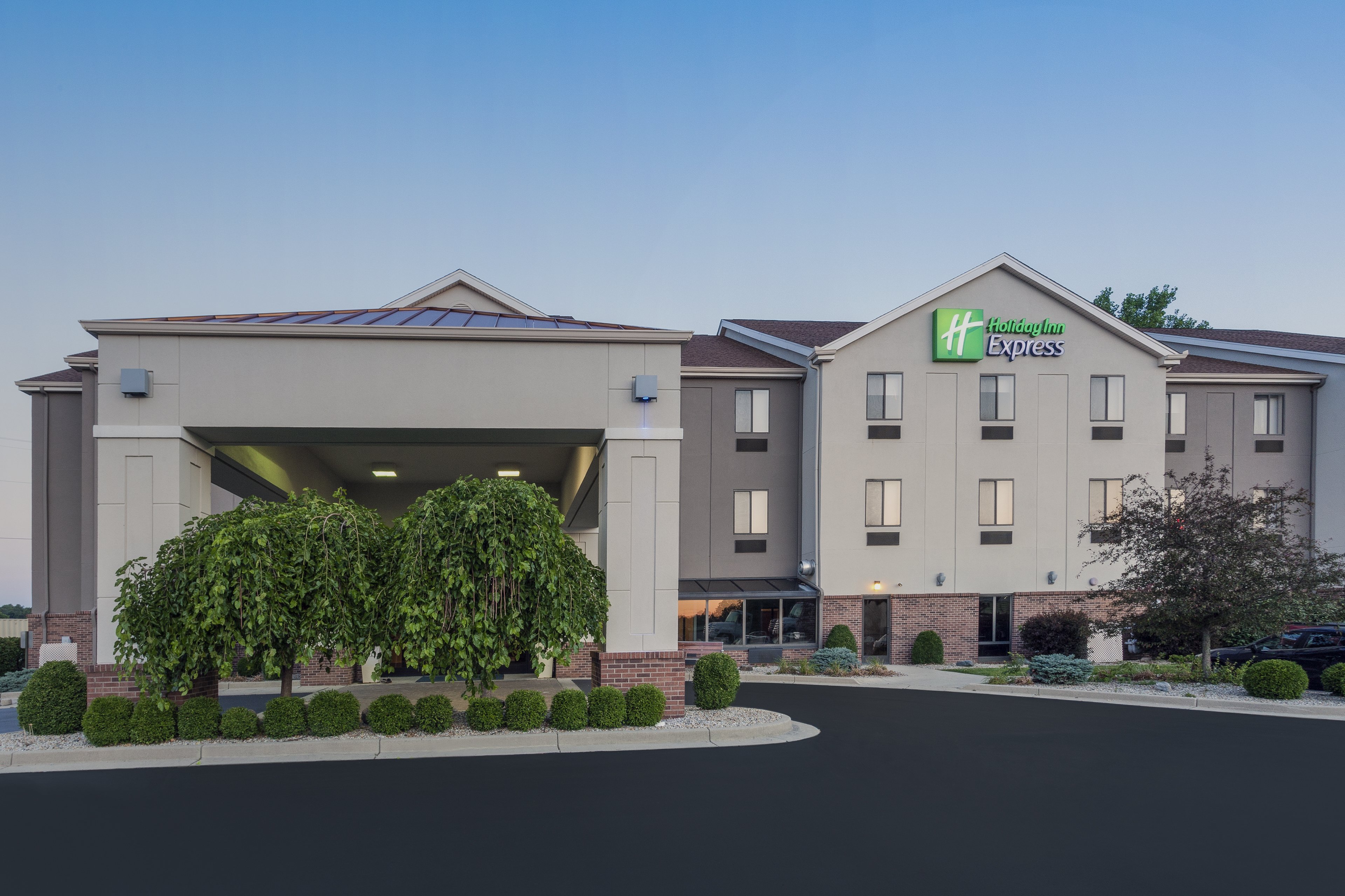 Holiday Inn Express Hotel And Suites Dayton West Brookville 6/46