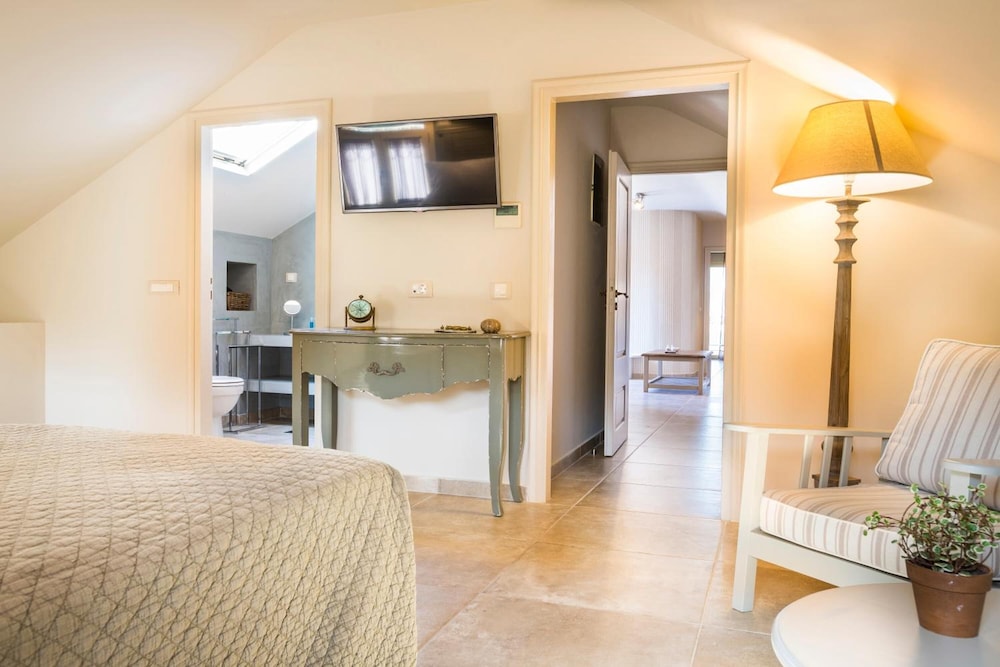 Almyra Hotel 44/44