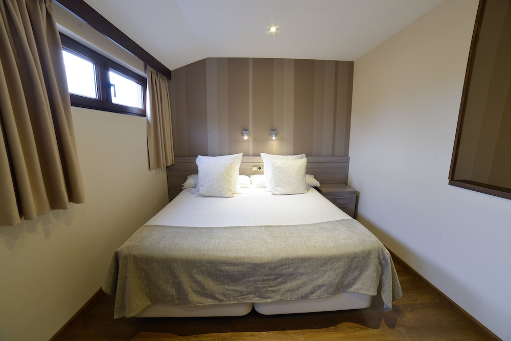 Apartamentos Turisticos Llanes 4/44