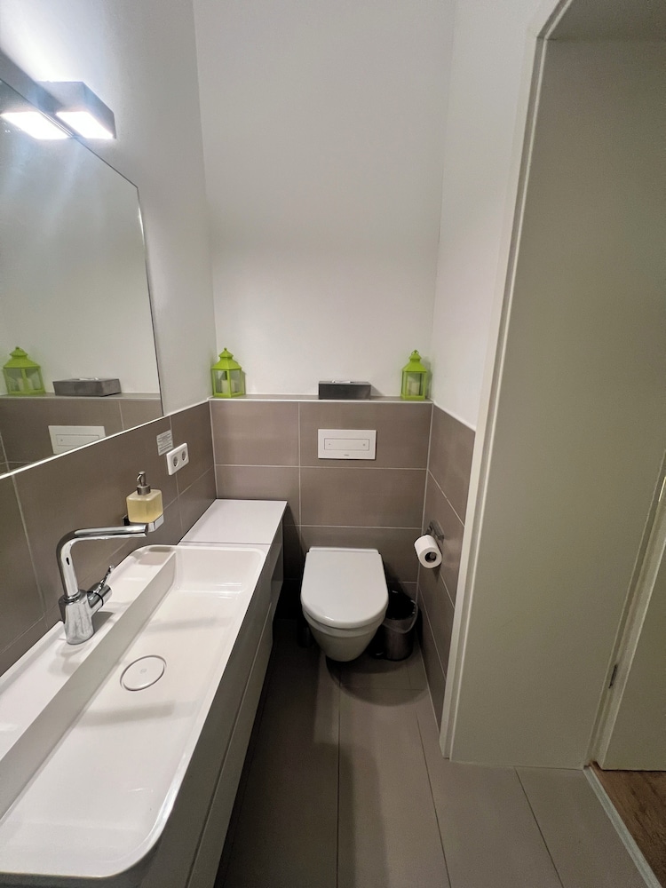 Helvetia Suites 42/52