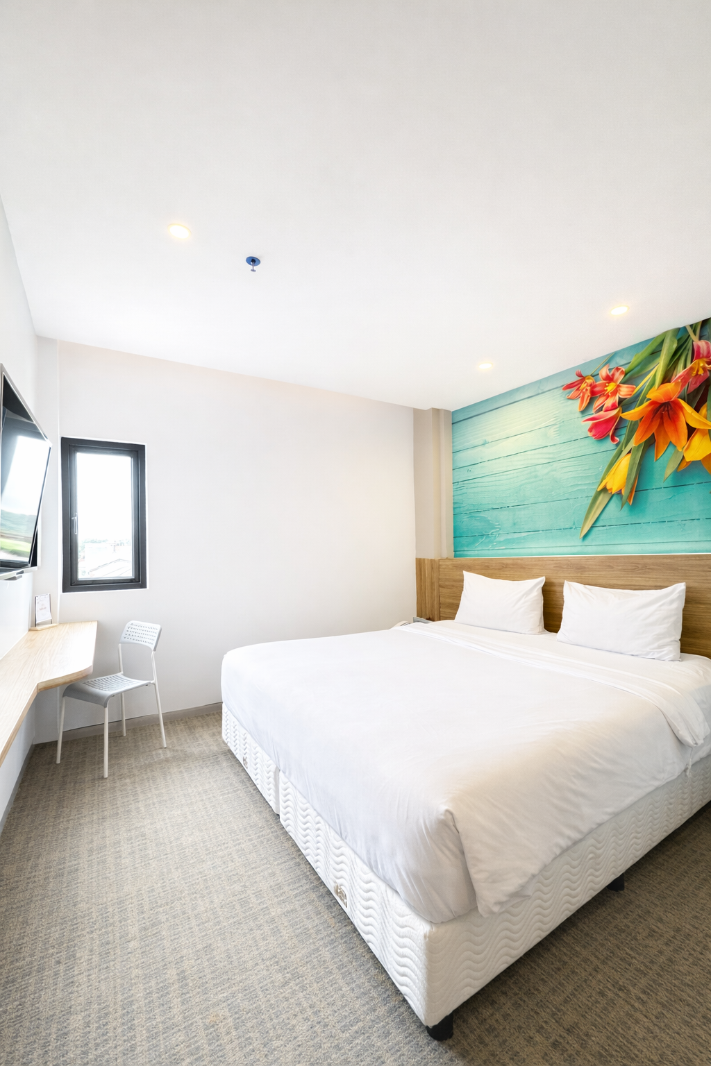 Room, King Bed, Window Seat View