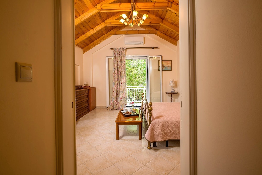Villa Kardaris 28/57