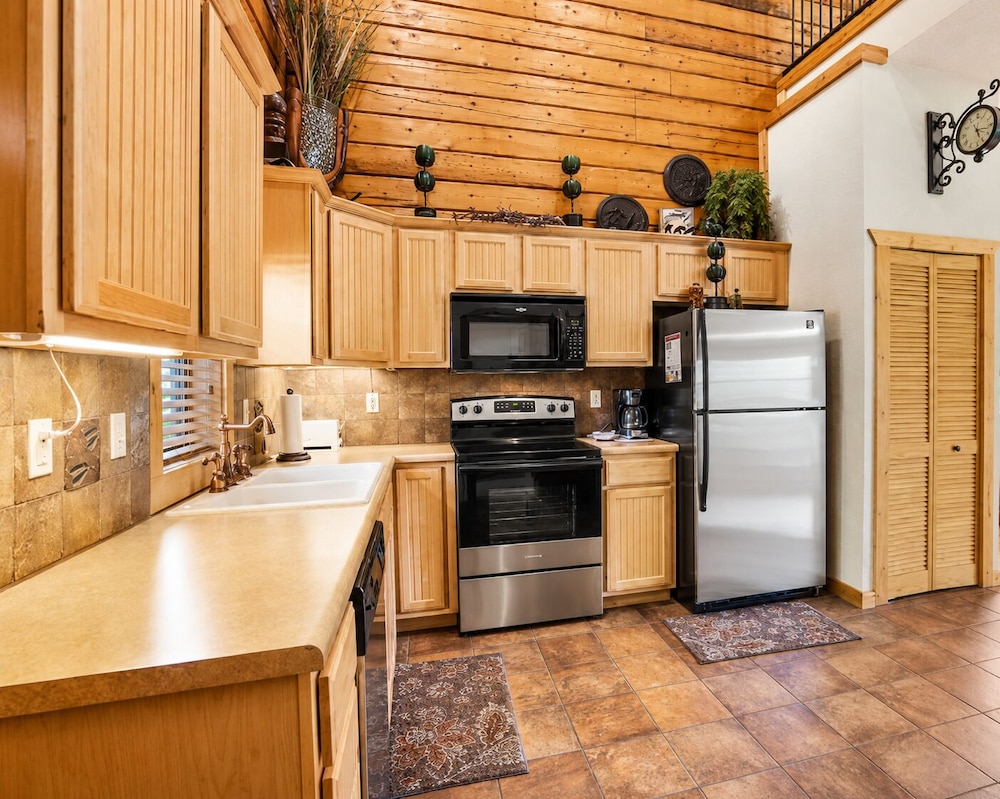 Cabins At Grand Mountain By Thousand Hills Resort 39/49