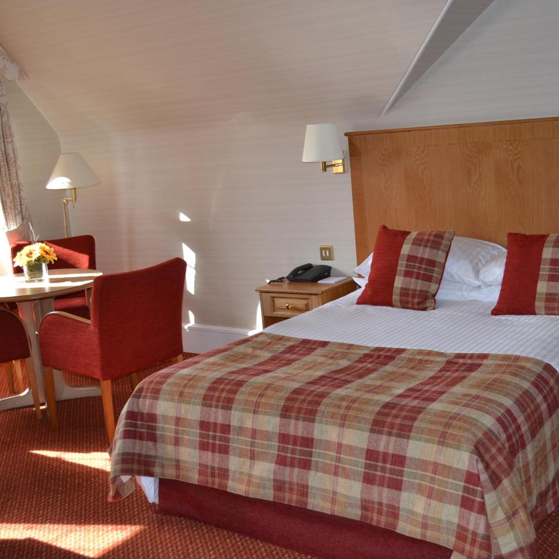 Atholl Hotel 8/38