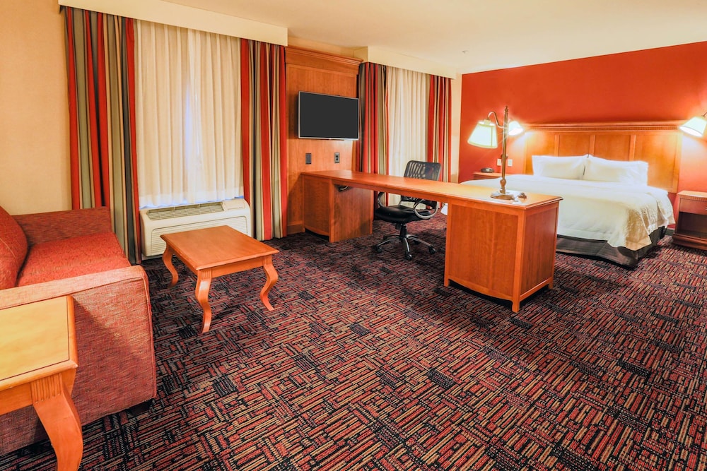 Hampton Inn & Suites Tomball Houston NW 25/86